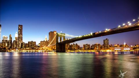 brooklyn_bridge_new_york-1366x768.jpg