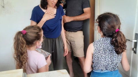 מפתיעים ומשמחים את הילדים והמשפחות מהדרום.jpg