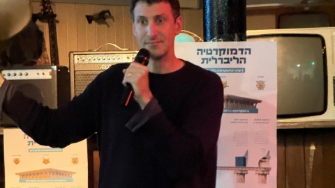 תומר אביטל בהרצאה השבוע בעמק.jpeg