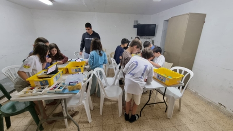 סדנת רובוטיקה בעין גב.jpeg